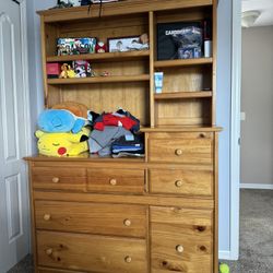 Dresser/tv stand 