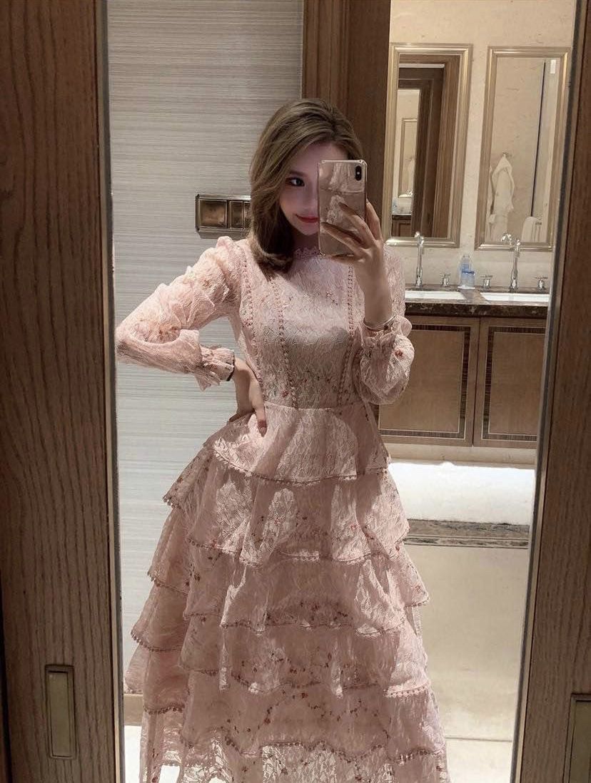 Vintage Layer Ruffles Lace Maxi Dress Runway Summer Women Floral Embroidery Long Dress Hollow Out Cake Party Dress pink long sleeve Size: M  Multiple 
