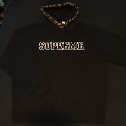 Supreme Hoodie 