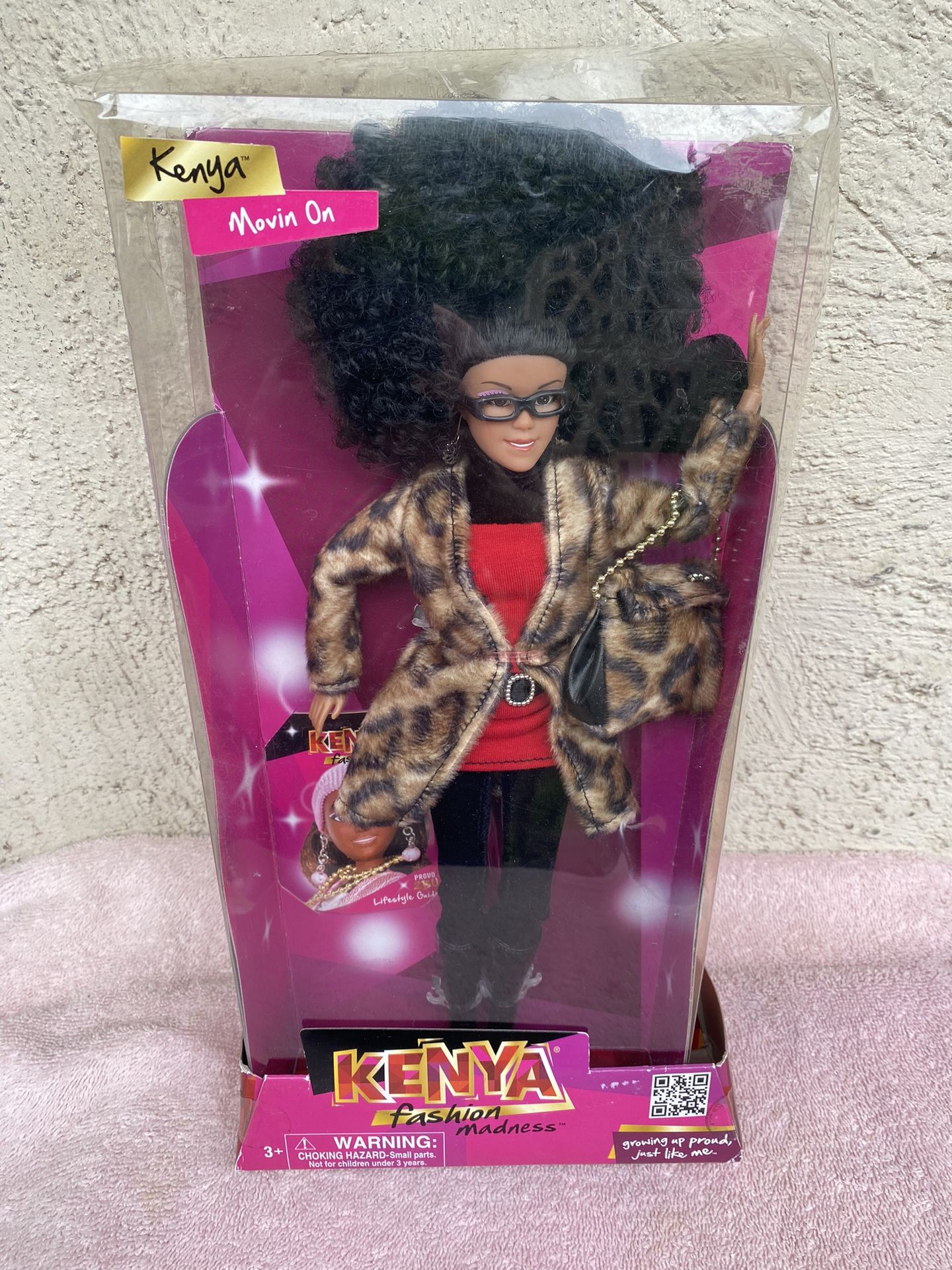 Barbie Kenya Fashion Madness Doll Movin On.