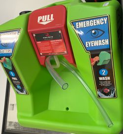 Emergency Eyewash Station, For Industrial job sites