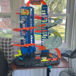 Hot Wheels Ultimate Garage