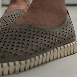 Stylish, Comfortable And Light Designer Shoes 