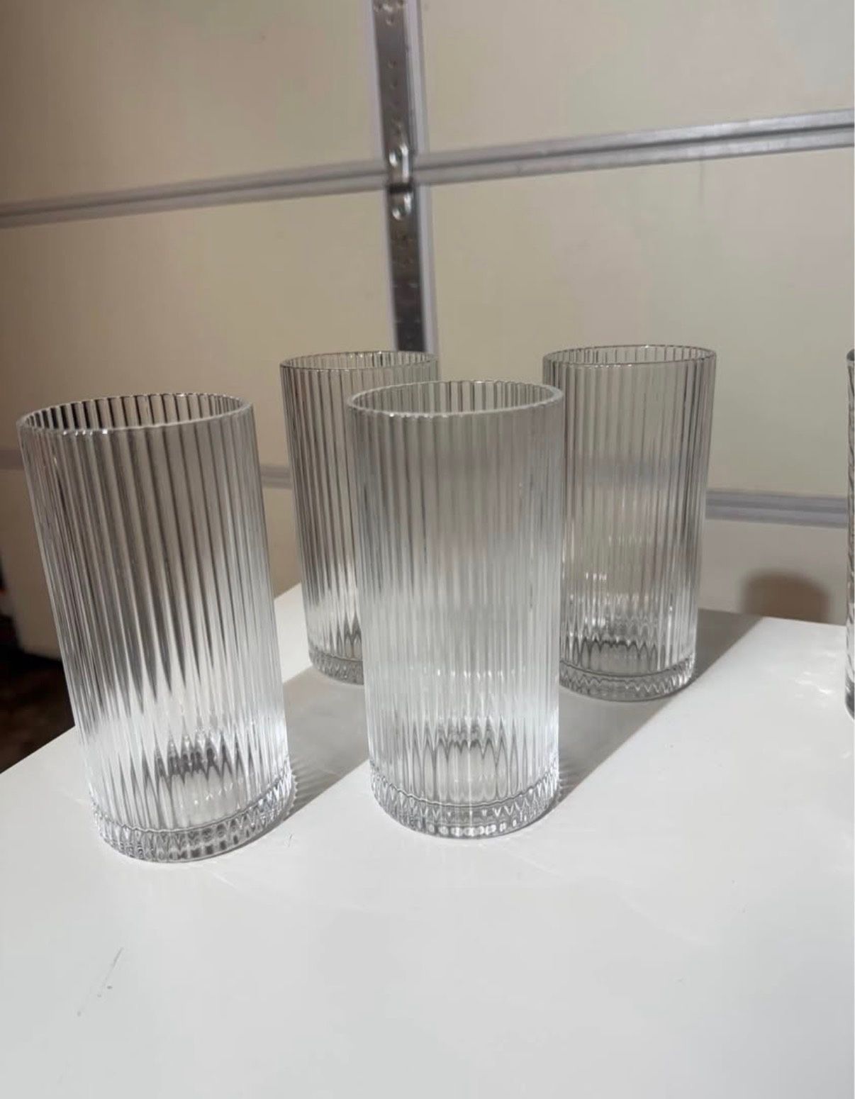 4 glass cups