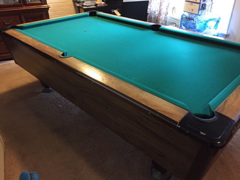 Brunswick Gold Crown 2000 Billiards Pool Table