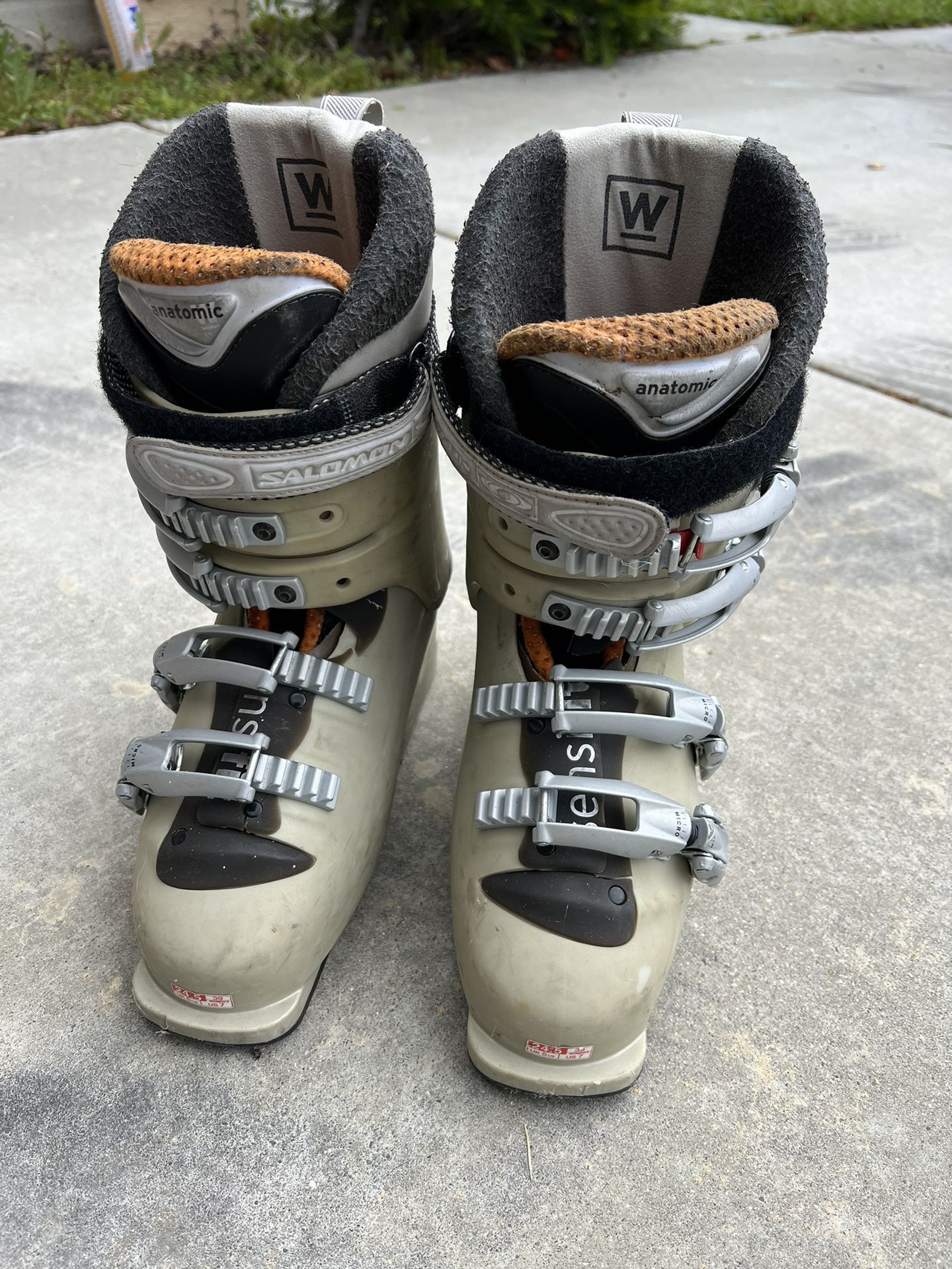 Salomon Women’s Ski Boots