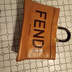  Use Fendi Bag 
