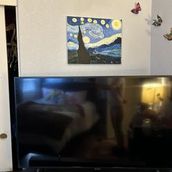 SAMSUNG SMART TV AND SANYO SOUNDBAR