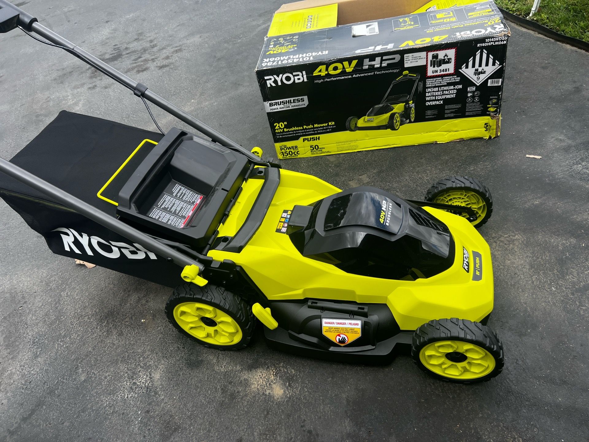 RYOBI LAWN MOWER 40V HP Brushless 20 in. with 6.0 Ah Battery and Battery ((((New))))