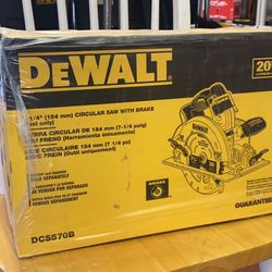 DEWALT 20-Volt MAX XR Cordless Brushless 7-1/4 in. Circular Saw (Tool-Only)