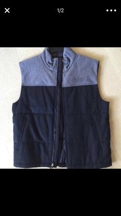 Men’s north face vest- large.