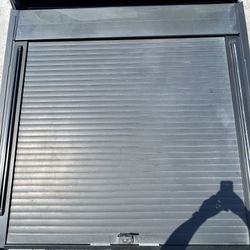 15’ Ford F 150 retractable bedcover w/ carpet 