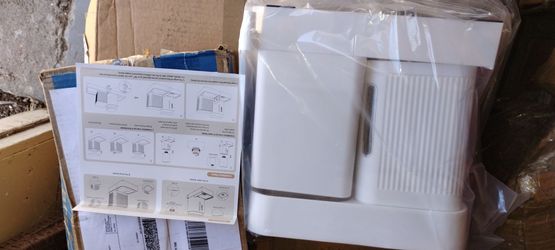 Pet water and food feeder
