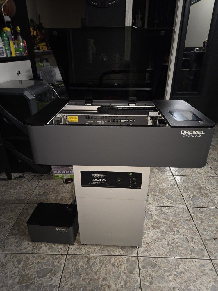 Dremel LC 40 Laser Cutter W/ Fume Extractor ($9,000 value)