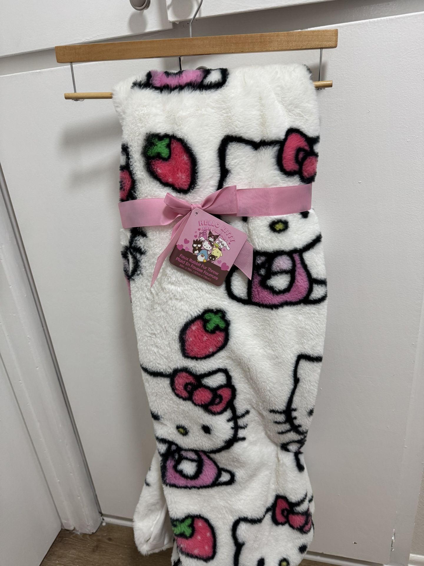 Hello Kitty Blanket
