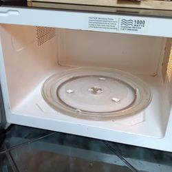 Very  Good Microwave.  Great Working Conditions 