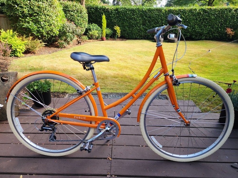 Beautiful Public Bicycles C7 Step Through 7 Speed Bike