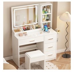 Girls vanity