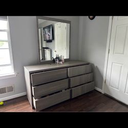 Grey Dresser With Mirror 