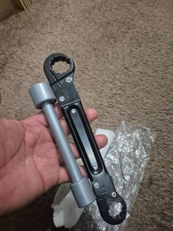 Plumbing wrench