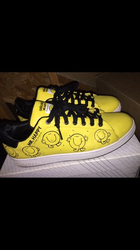 Adidas adicolor Mr Happy size 13