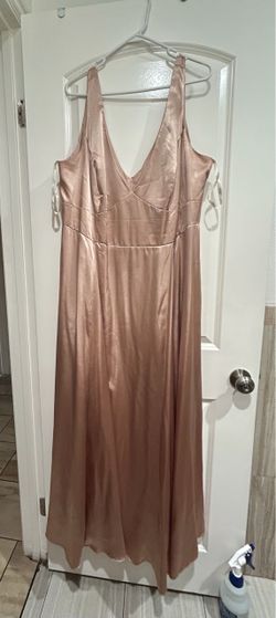 David’s bridal Galina signature bridesmaid dress size 24