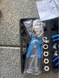 Comprehensive fitting crimping tool