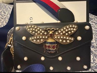 Gucci Broadway Bee Pearl Studded Leather Bag