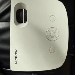 White NICPOW Projector (Great condition)