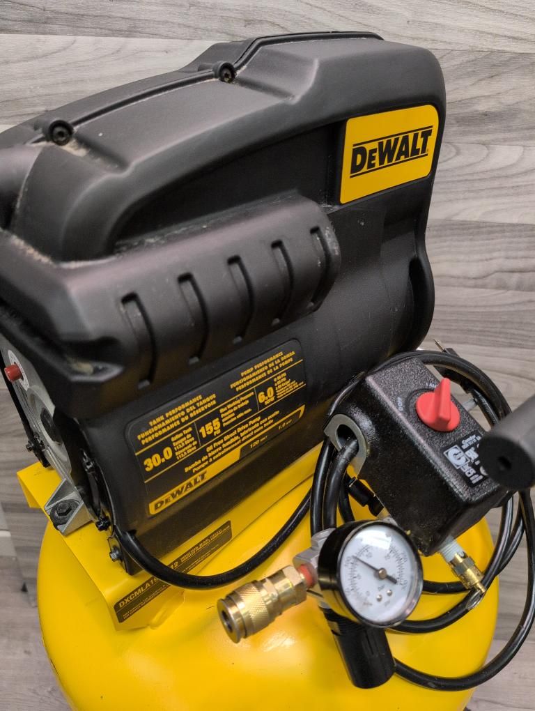 DEWALT DXCMLA1983012 30 Gallon Portable Electric Air Compressor (A1D022432)