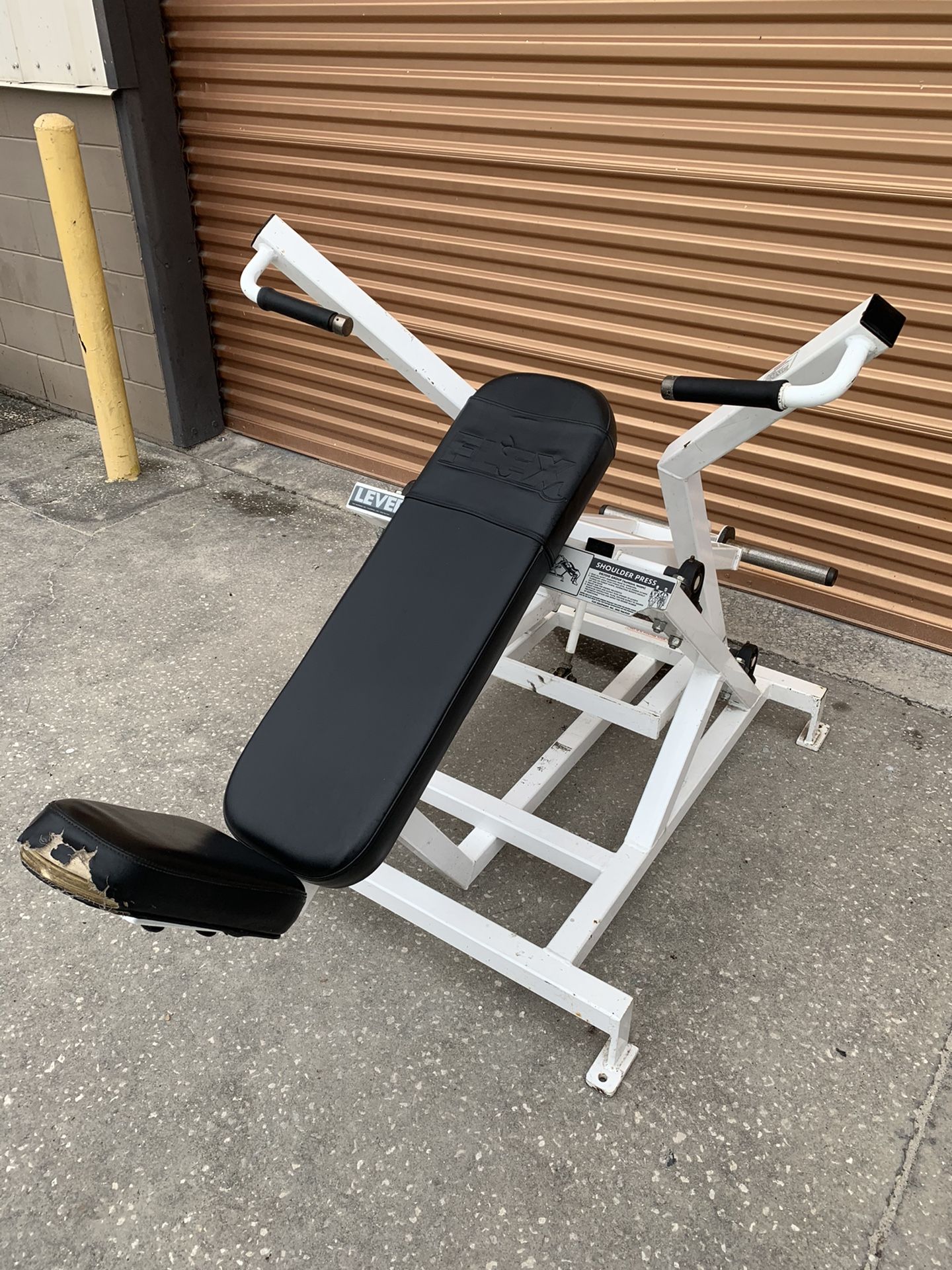 Wow! Flex Fitness Leverage Plate Loaded Shoulder Press