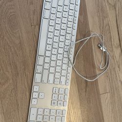 Apple desktop keyboard with number pad, silver / aluminum 