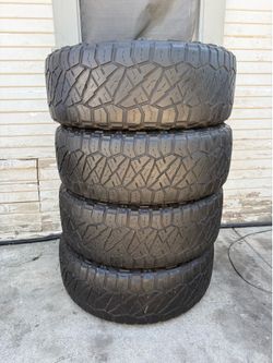 Set of Nitto Ridge Grappler 275/60R20 Tires