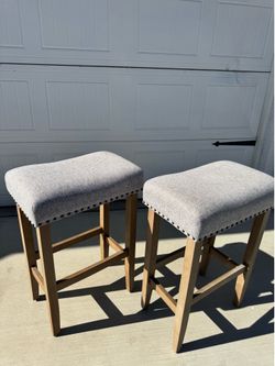 Bat stools
