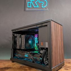 RX 7900xt // Ryzen 7 9700x // 32GB DDR5 // 1TB NVMe // WiFi