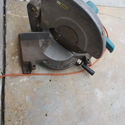 Vintage Makita 2401b Miter Saw. Works Perfect Still $100