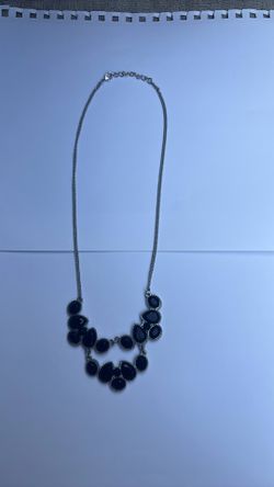 Black charming necklace