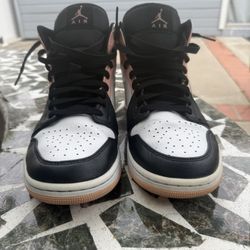 Air Jordan 1 Mid Shoes
