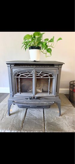 Lopei Leyden pellet stove