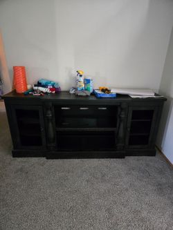Free TV Stand!!