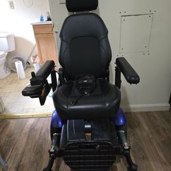 Power Chair With Lift