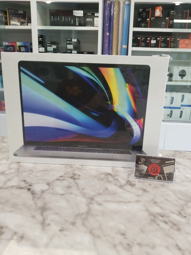 Macbook Pro 16" 2.3/8c/16gb/1tb. (Read Description)