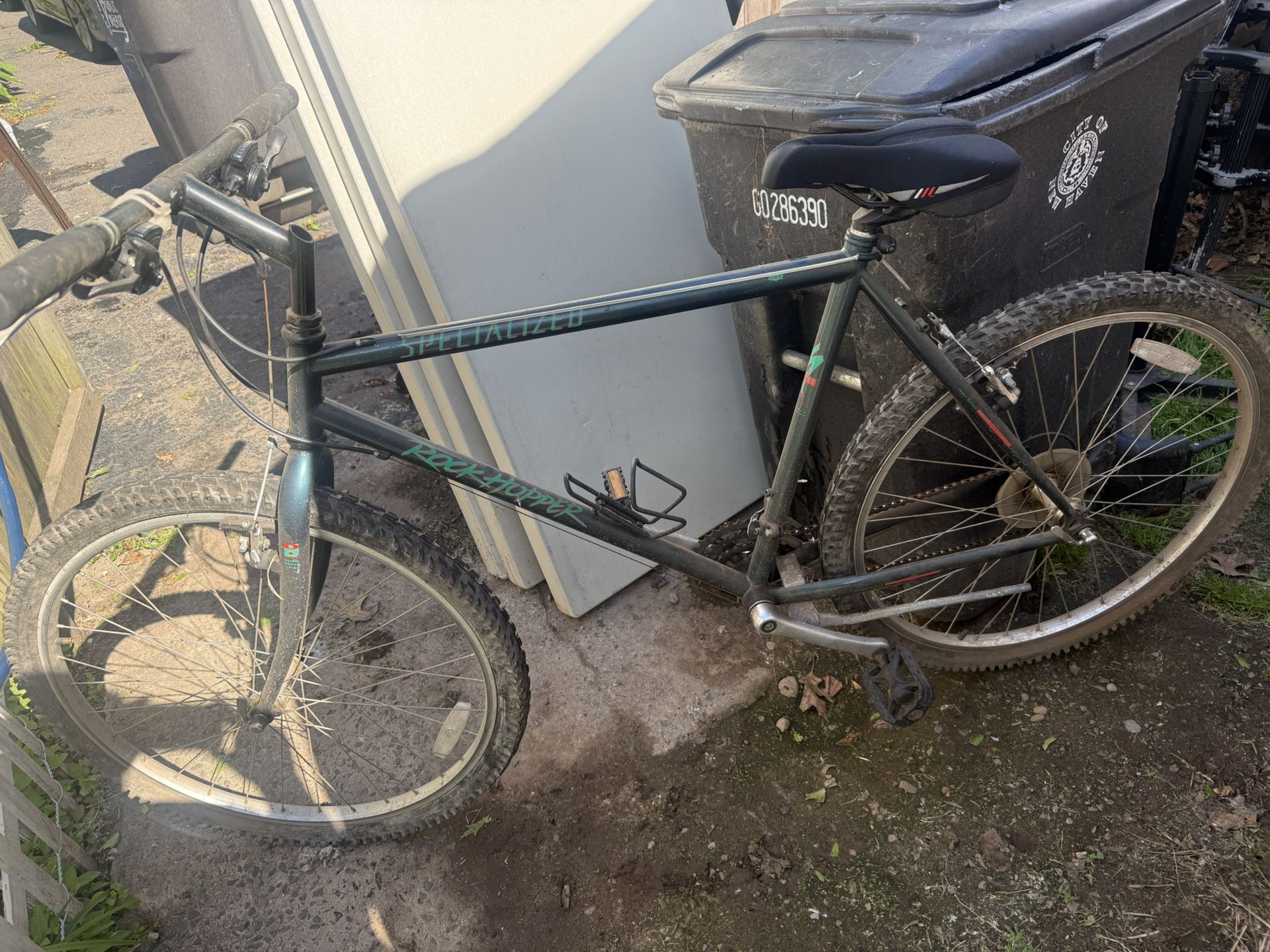 Specialized Rockhopper Mountain Bike 
