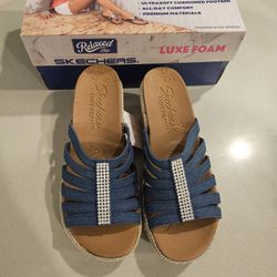 SKECHERS OPEN TOE WEDGES