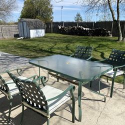 Clean Outdoor Patio Dining Set – Table + 4 Chairs w/ Washable Cushions
