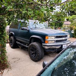 1995 Chevy Tahoe 4x4 2dr!
