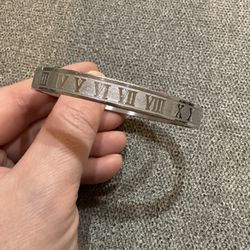 Unisex Roman Numerals Bangle Bracelet – Silver Tone