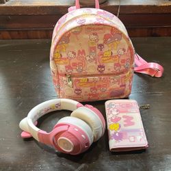 Hello Kitty Mini Back Pack, Wallet & Headset 