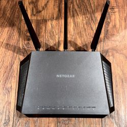 Netgear Nighthawk AC1900 Smart WiFi Router (R7000)