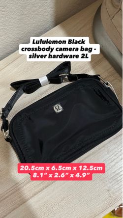 Lululemon crossbody camera bag 2L brand new - Black with steel hardware | BRAND NEW